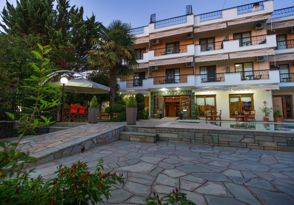 Syrtaki Hotel Ofrínion Exterior foto